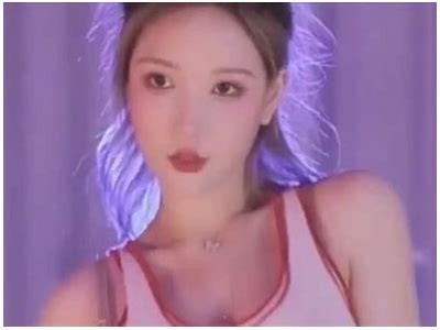 《免费在线一区：畅享无限精彩内容，尽在掌握之中》