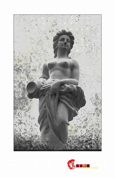 《安全又自由的艺术探索：美女裸体图片分享平台》